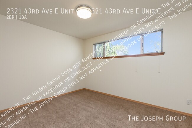 Building Photo - 2321 43rd Ave E