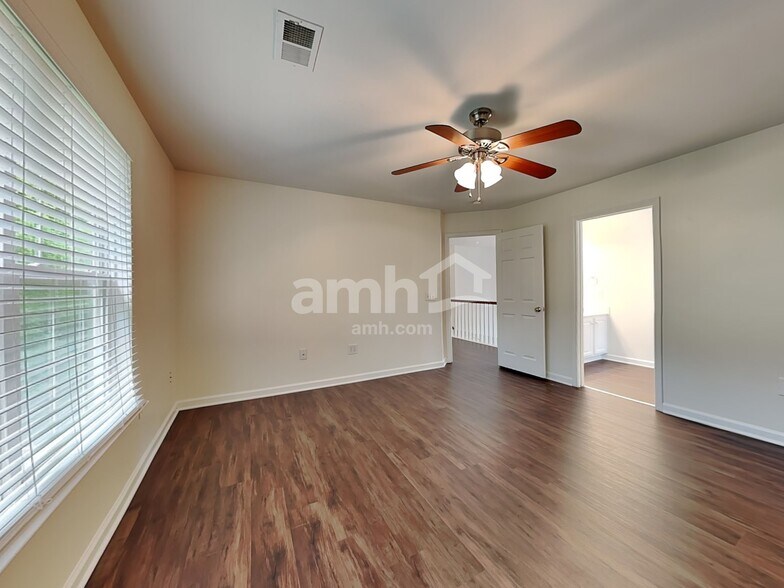 Building Photo - 3813 Windstream Way