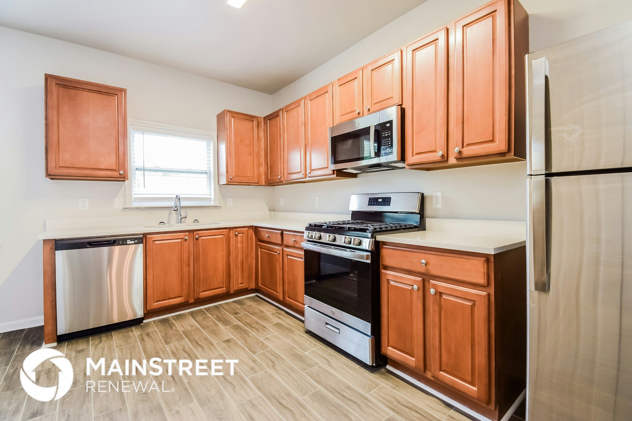 Building Photo - 8904 Crestview Cir