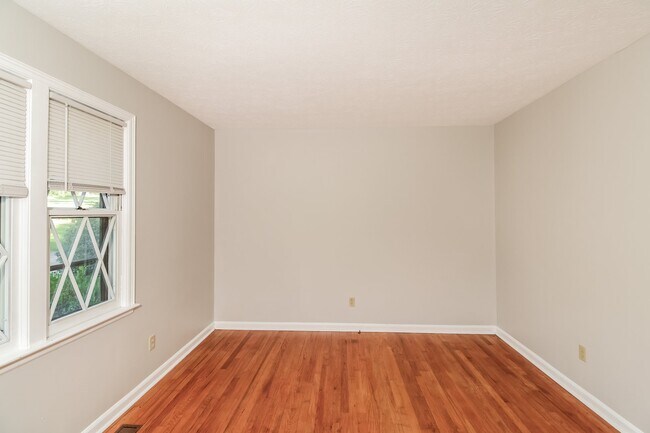 Building Photo - 108 Mistwoode Rd