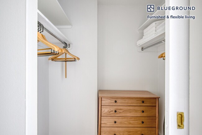 Building Photo - 3450 N Lake Shore Dr.