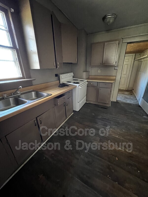 Building Photo - 1320 Upper Finley Rd