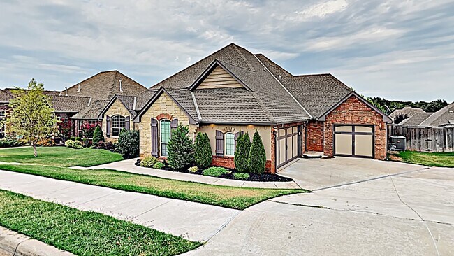 Building Photo - Stunning 5 Bedroom In Edmond With Bonus Room and Study