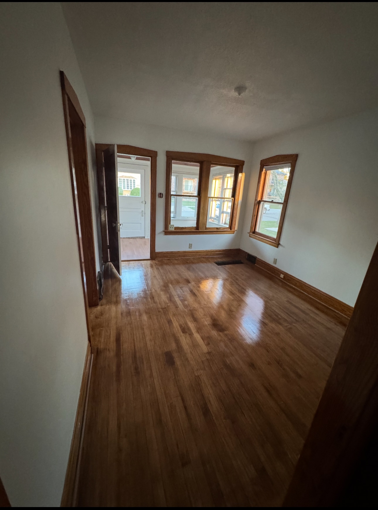 Building Photo - 4528 Park Ave