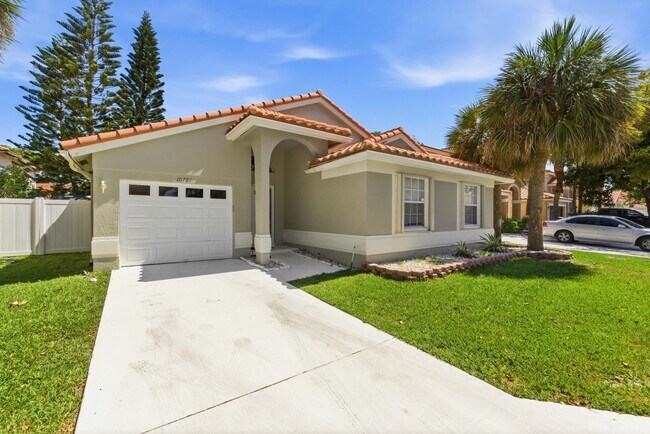 Building Photo - 10781 Cypress Lake Terrace