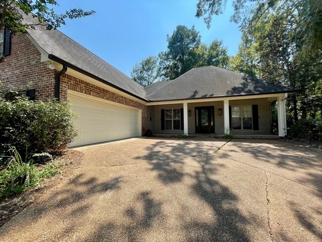 Primary Photo - Amazing Home For Rent in Deerfield