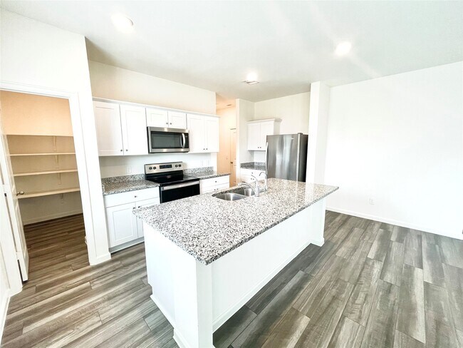 Building Photo - 5915 Grantgrala Dr