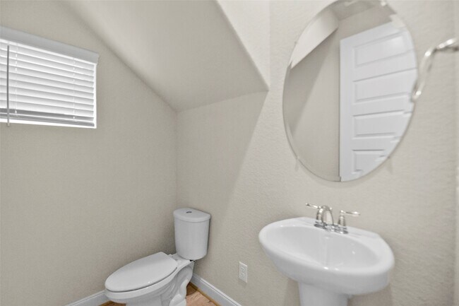 Building Photo - 9911 Brickhouse Dr