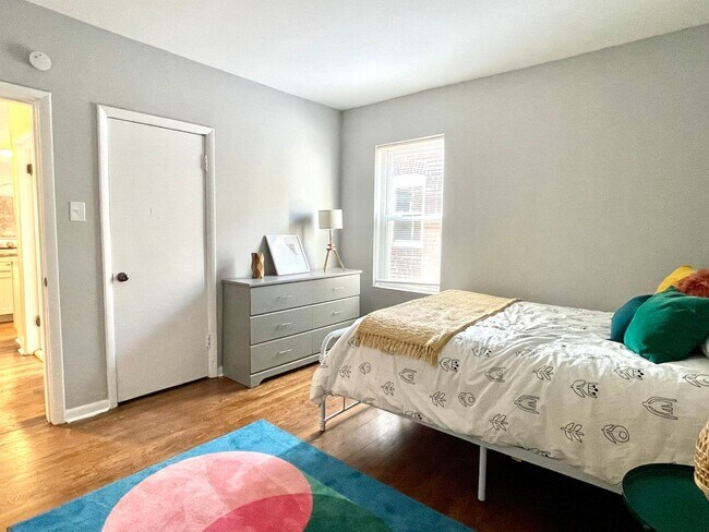 Building Photo - 2117 Maury Ave