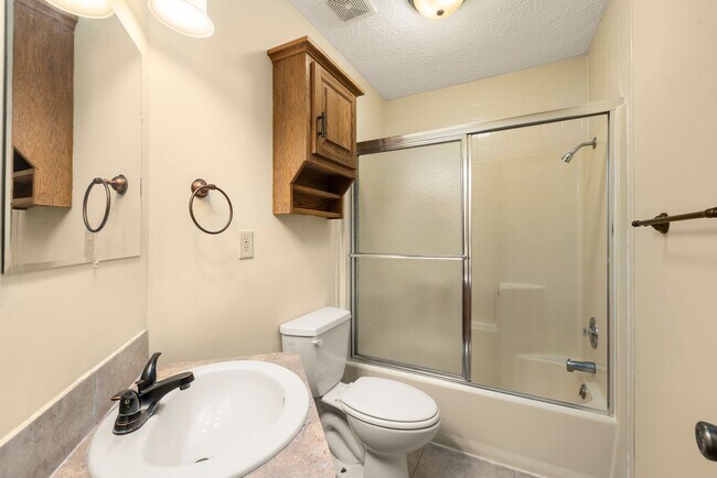 Building Photo - S1005-MF2