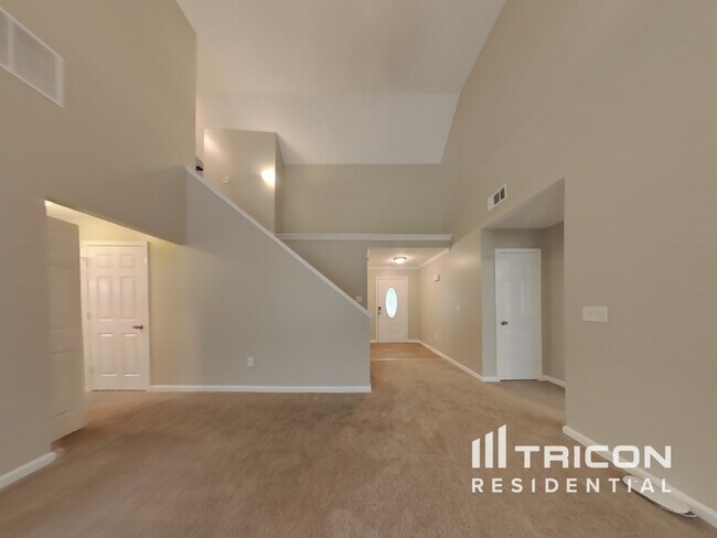 Building Photo - 25 Alley Cir