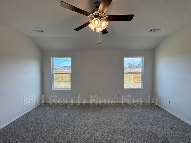 Building Photo - 6428 Newark Dr