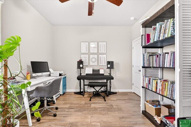 Building Photo - 7841 Fort Griffen Dr