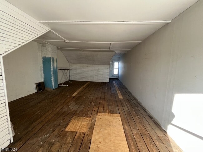 Building Photo - 220 Filmore St