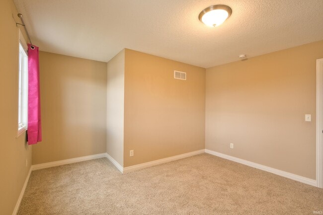 Building Photo - 625 Perolla Dr