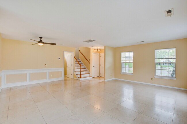 Building Photo - 202 Seneca River Dr