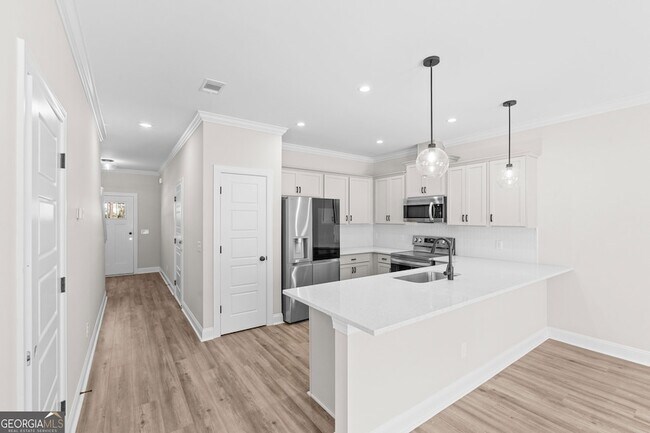Building Photo - 15 Azalea Ln
