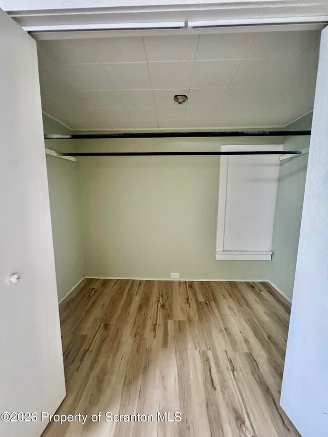 Building Photo - 1746 Bloom Ave