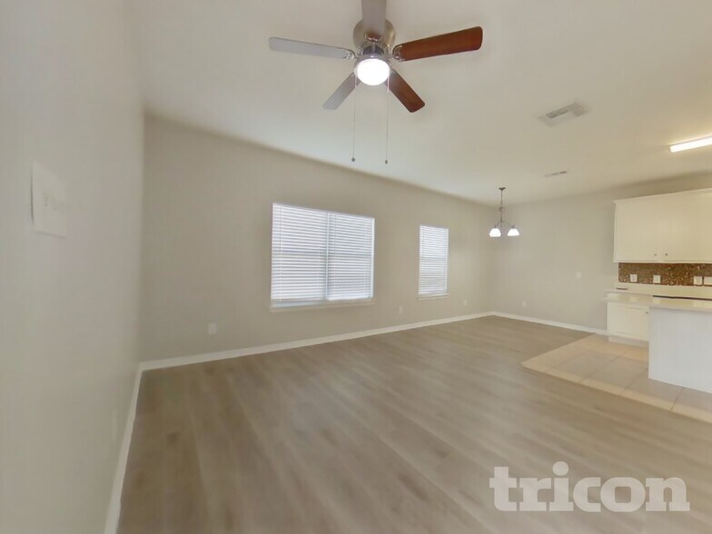 Building Photo - 21214 Peachvine Ln