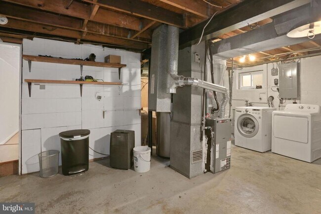 Building Photo - 4848 Red Fox Dr