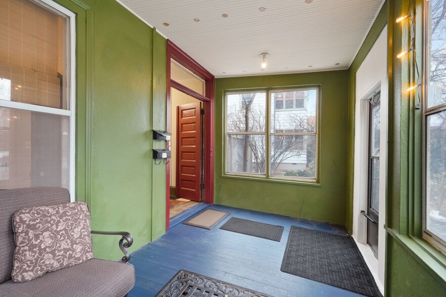 Insulated three-season porch. - 3032 grand ave
