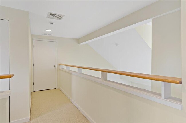 Building Photo - 4 Polo Club Rd