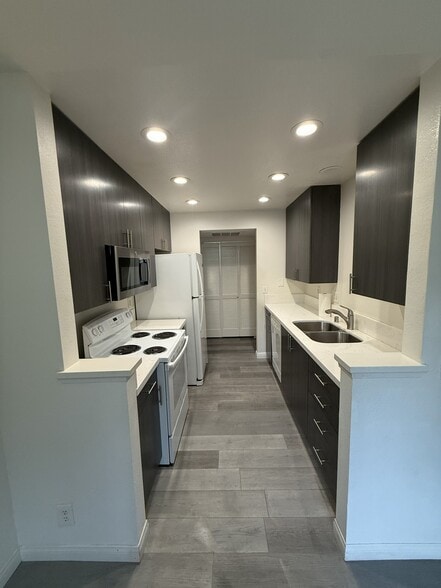 Building Photo - 11586 Fury Ln