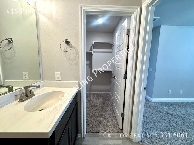 Building Photo - 416 Pergola St