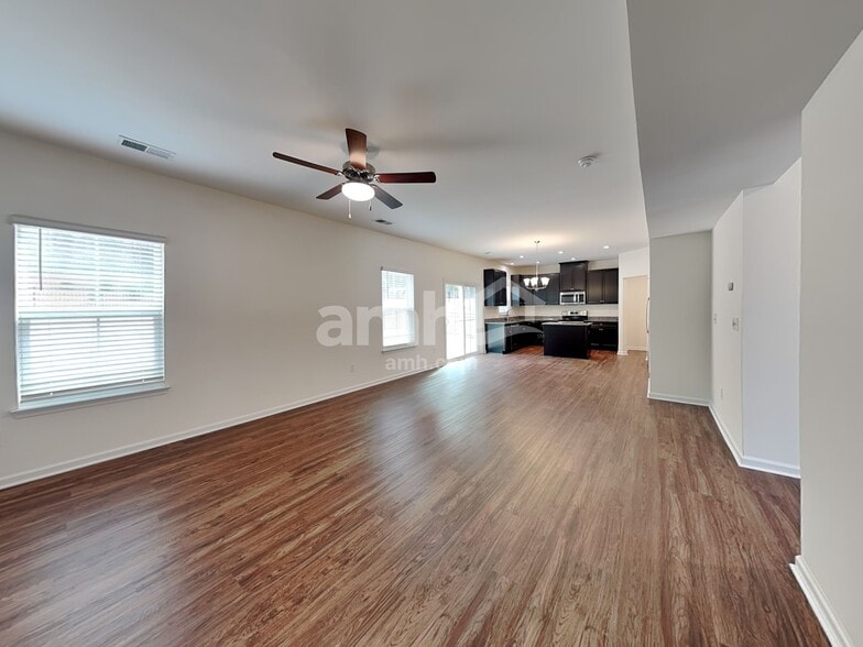 Building Photo - 5054 Twin River Dr