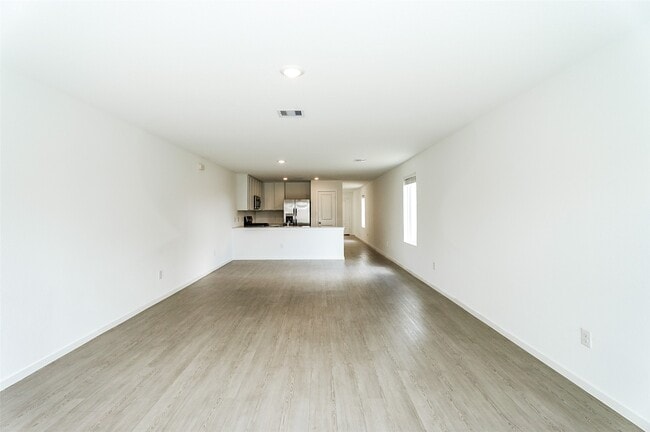 Building Photo - 26707 Feather Reed Dr