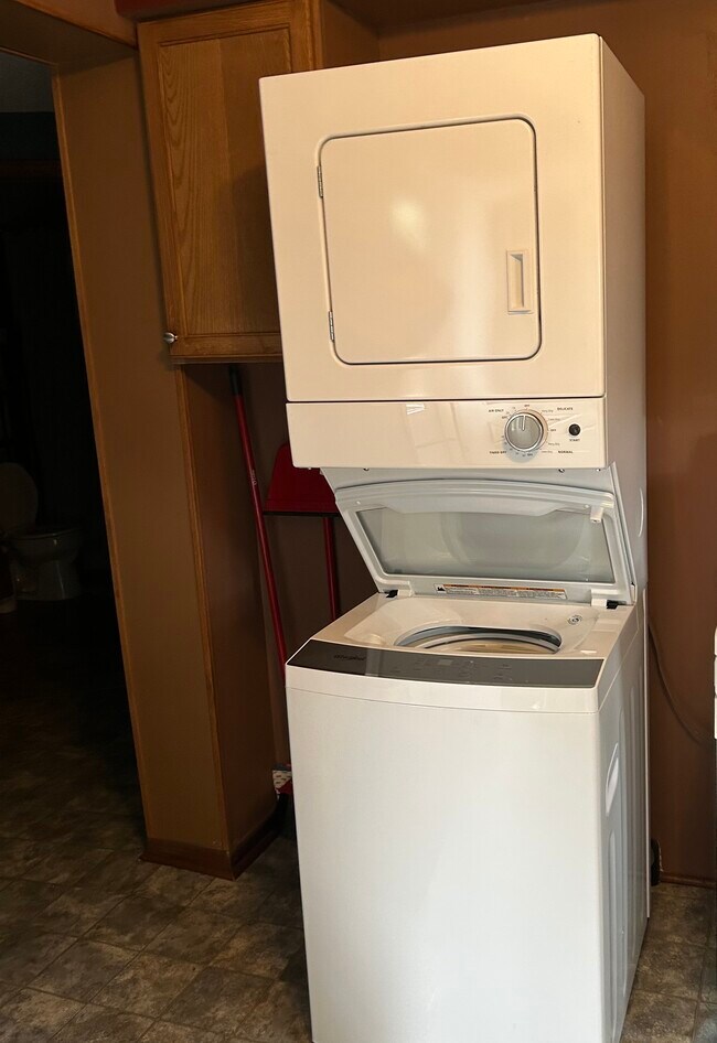 Building Photo - 708 Mississippi Ave NW