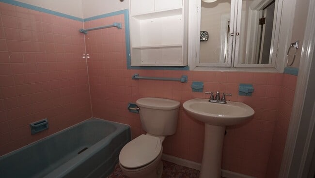 Building Photo - 14 Tallman St