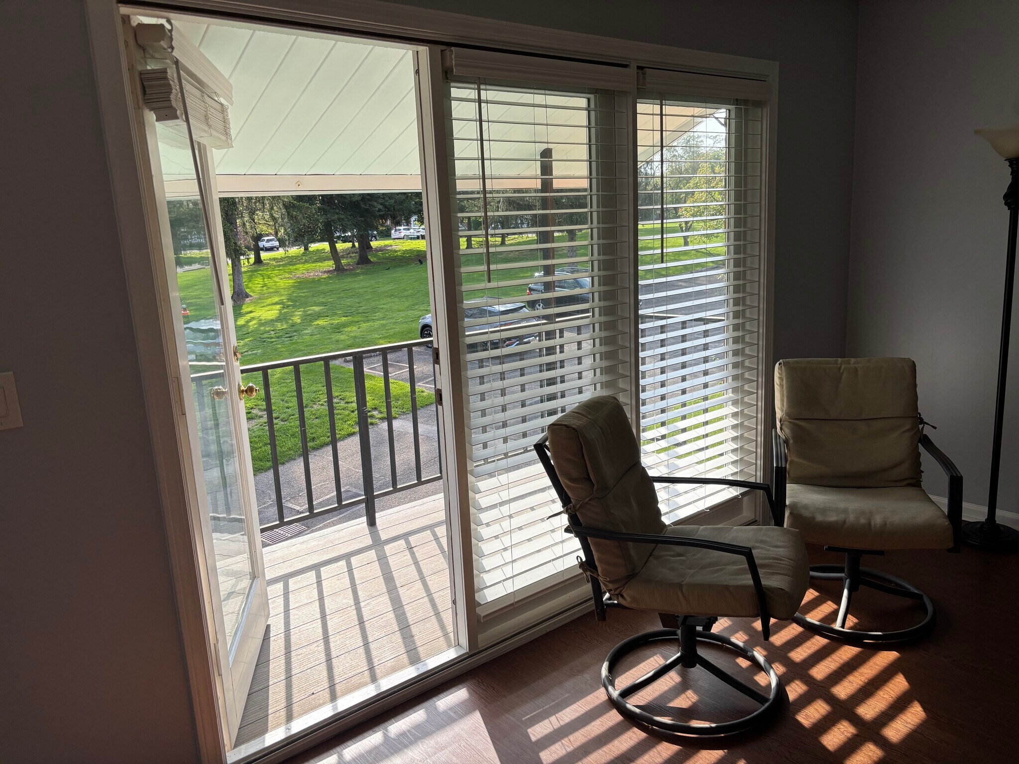 Front Balcony - 22 Williamsburg Cir