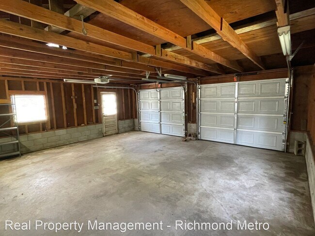Building Photo - 3 br, 2 bath House - 8315 Hood Drive