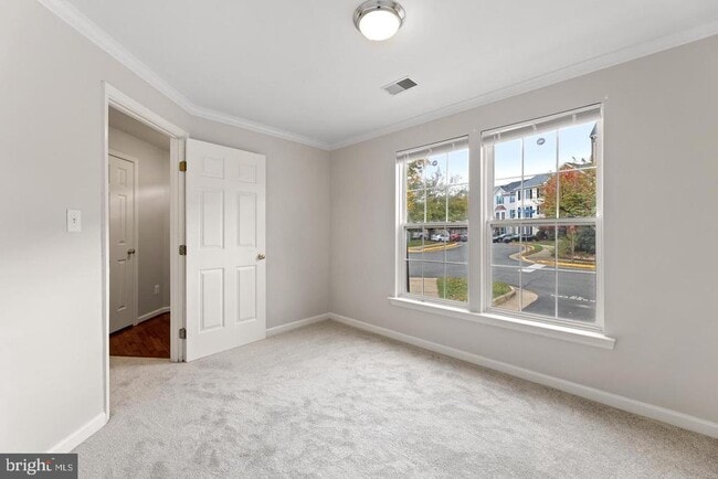 Building Photo - 13700 Barksdale Dr