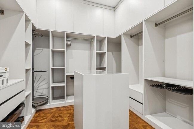 Building Photo - 855 Dolley Madison Blvd