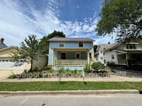 Building Photo - 454 Kinnaird Ave