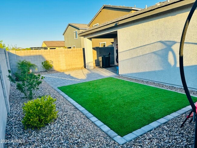 Building Photo - 9838 E Sunspot Dr