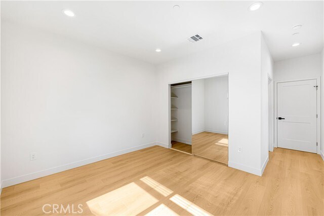 Building Photo - 4042 Somers Ave