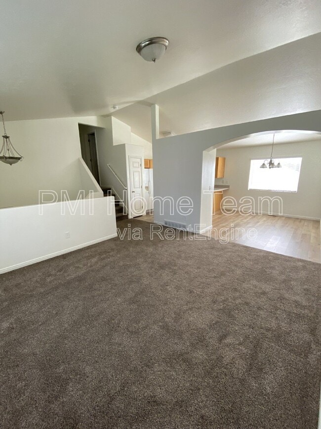 Building Photo - 1639 W 600 N