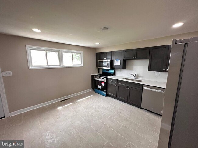 Building Photo - 8039 Gough St