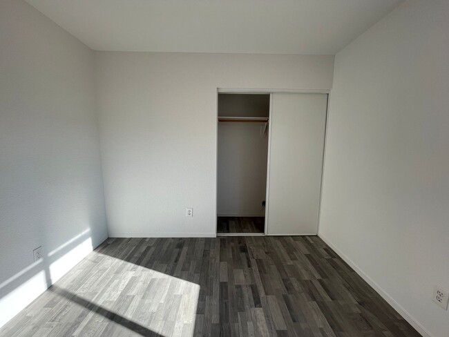 Building Photo - 1028 Grackle Ct