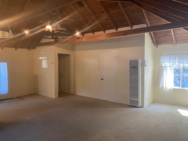 Building Photo - Charming Studio Cottage for Lease