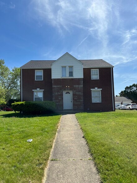 Primary Photo - 122 Poplar Ave NW