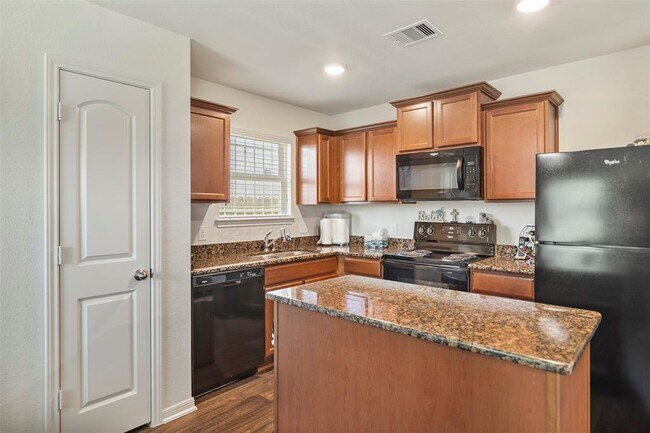 Building Photo - 12730 Pelican Bay Dr