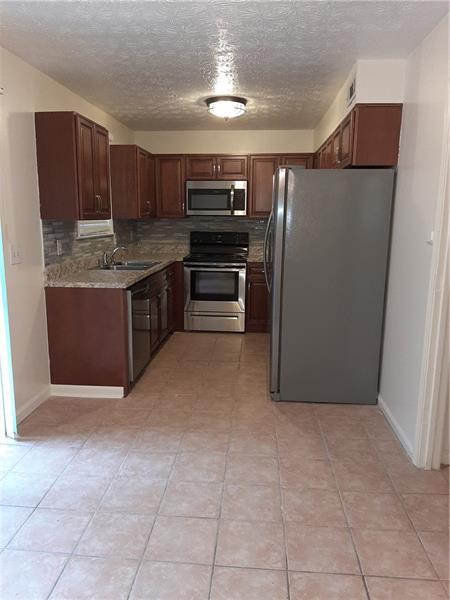 Building Photo - 4429 Coopers Creek Dr SE