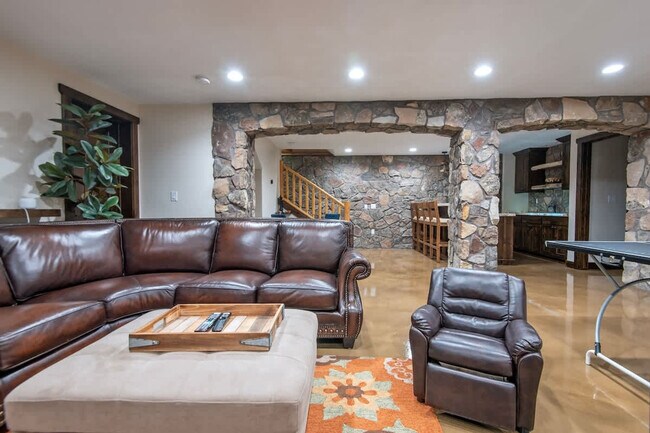 Building Photo - 2477 Middle Teton Rd