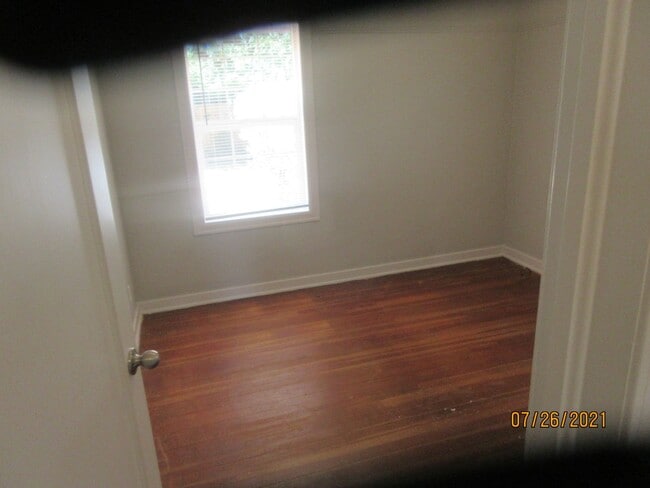 Building Photo - (936) 18th Street Home - 3 Bedroom / 2 Bat...
