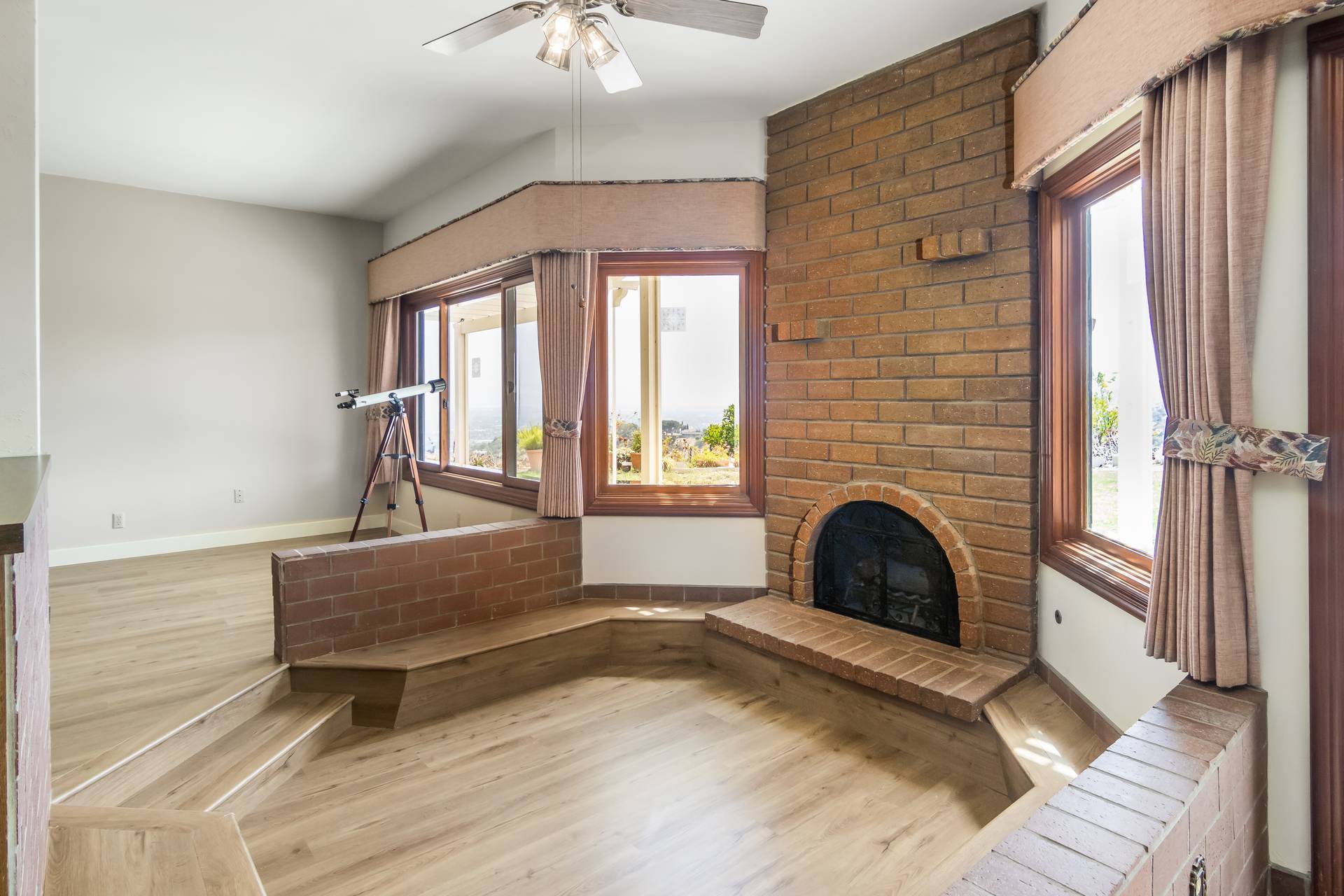 Fireplace - 14676 Deervale Pl