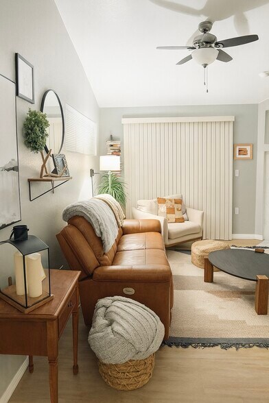 Building Photo - 3002 W Elizabeth St